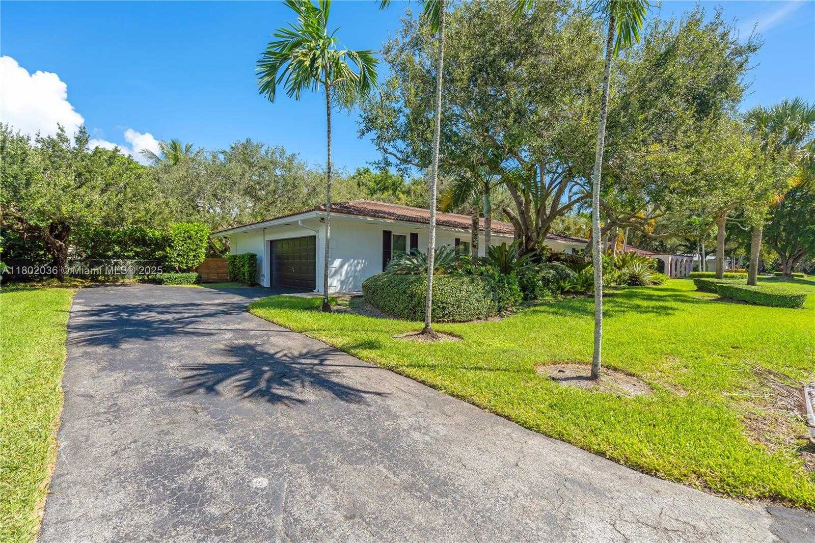 Small Image of 7465 SOUTH WEST 163RD ST, Palmetto Bay Number 2