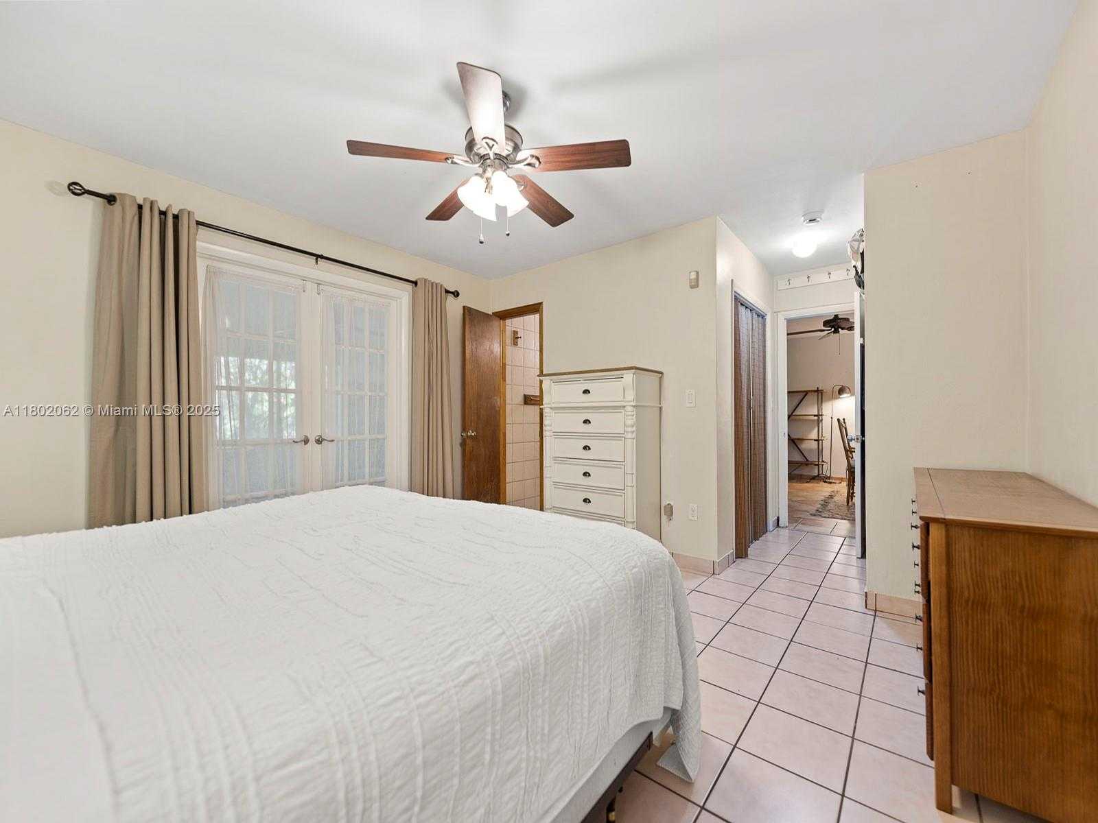Small Image of 18710 BELMONT DR, Cutler Bay Number 21