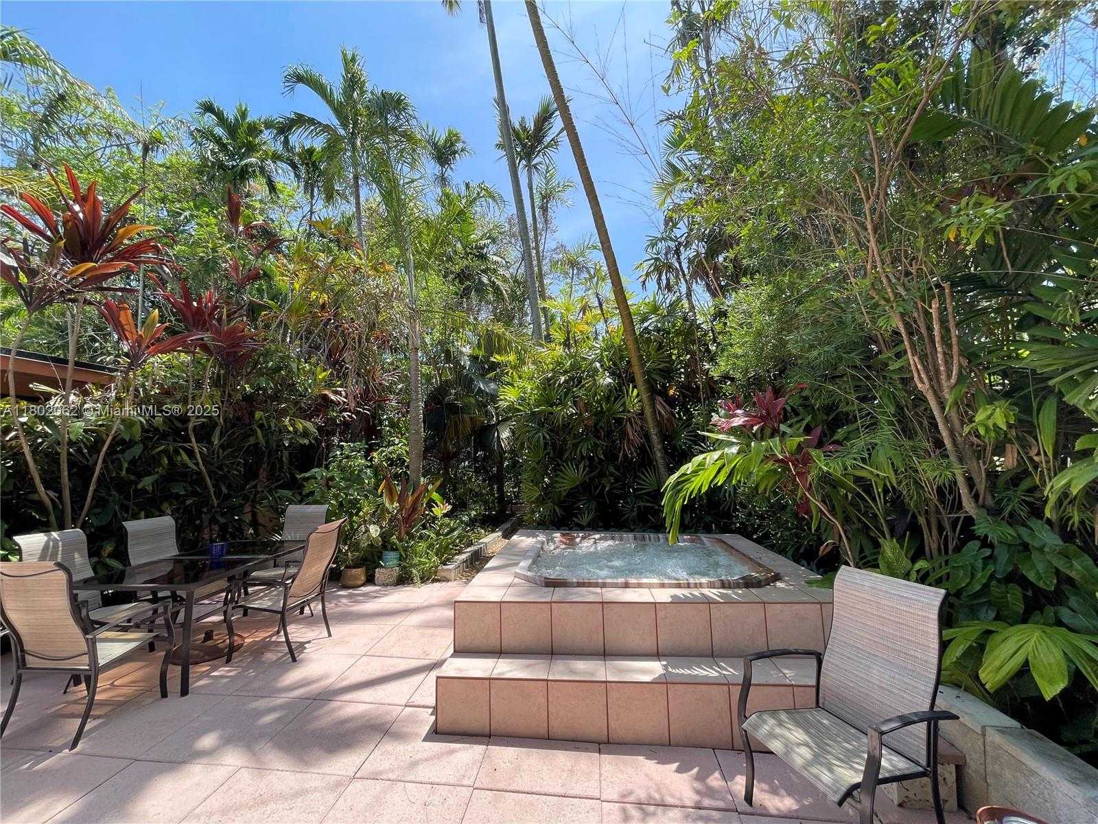 Small Image of 18710 BELMONT DR, Cutler Bay Number 27