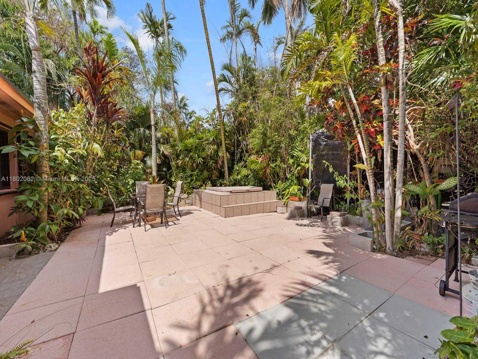 Small Image of 18710 BELMONT DR, Cutler Bay Number 30