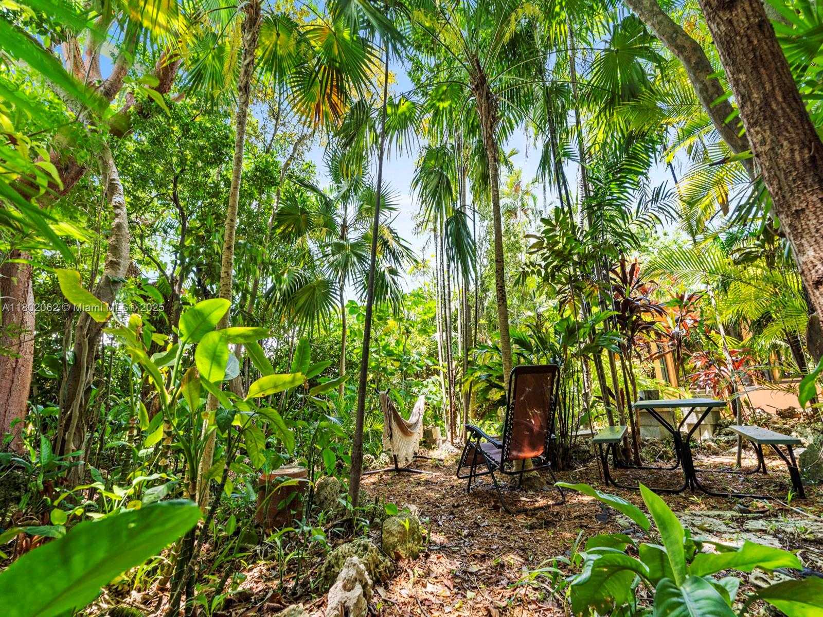 Small Image of 18710 BELMONT DR, Cutler Bay Number 36