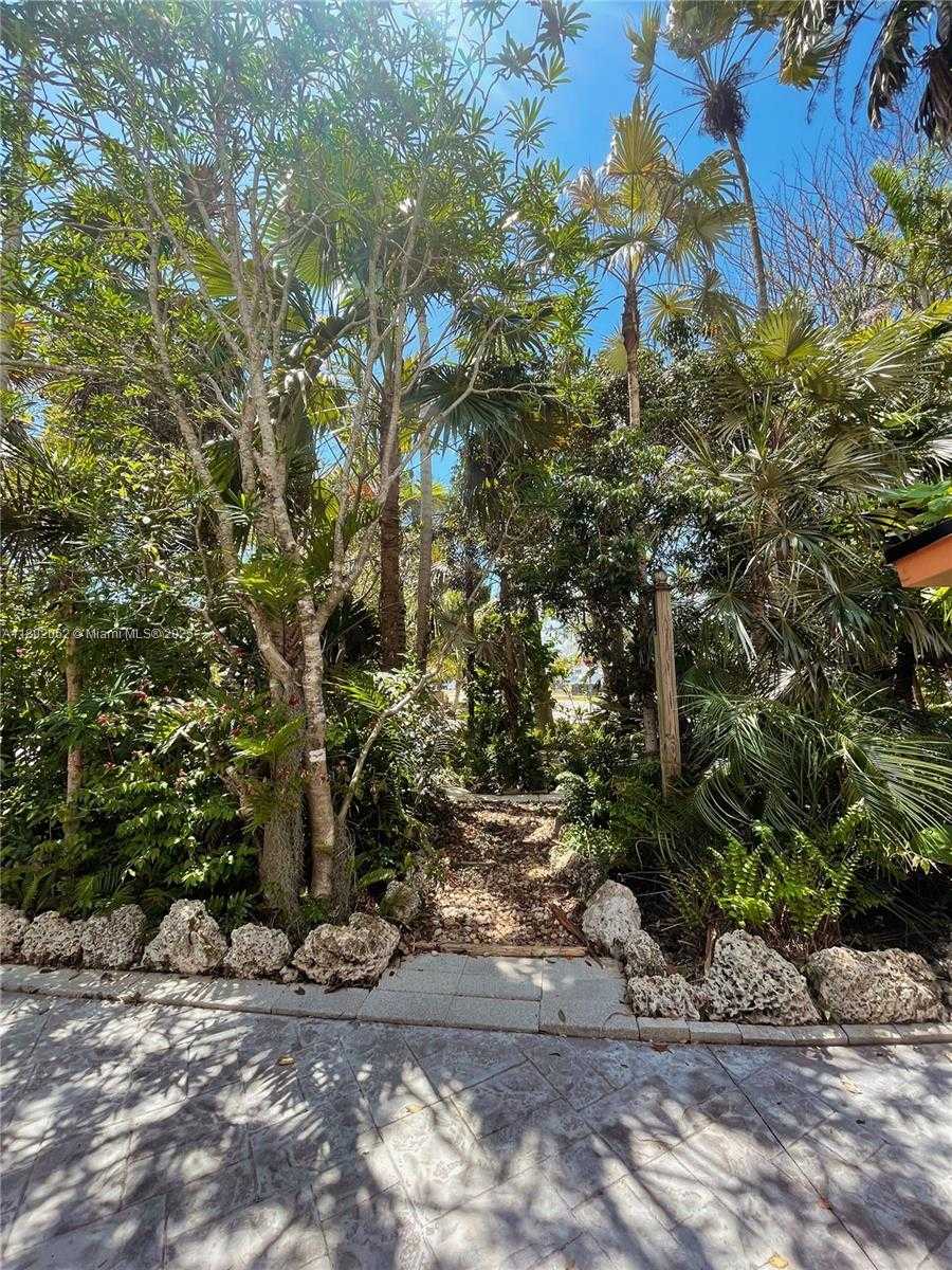 Small Image of 18710 BELMONT DR, Cutler Bay Number 43