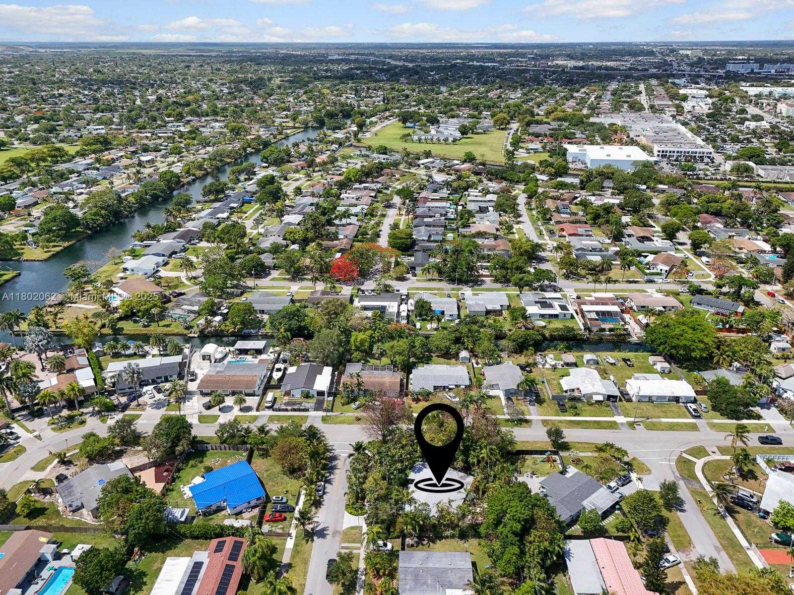 Small Image of 18710 BELMONT DR, Cutler Bay Number 48