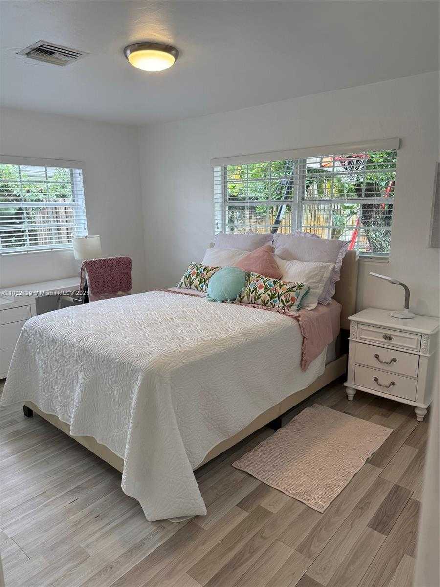 Small Image of 4441 NORTH EAST 17TH AVE, Oakland Park Number 13