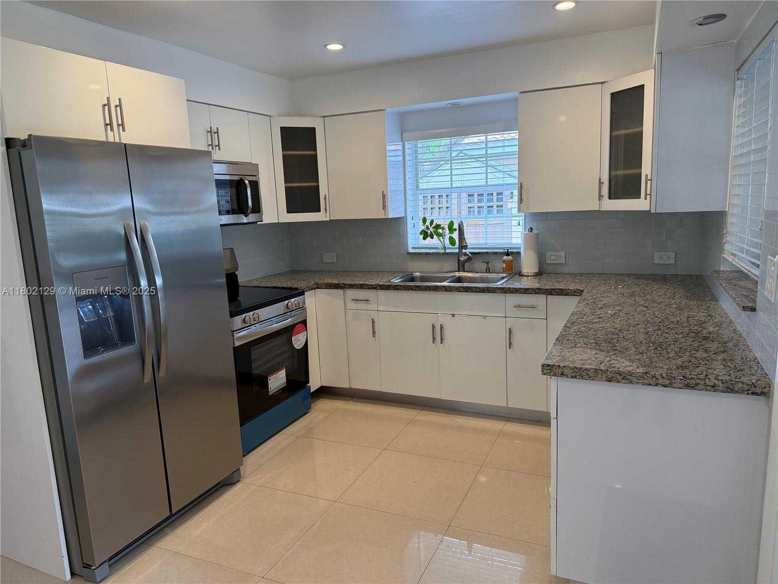 Small Image of 4441 NORTH EAST 17TH AVE, Oakland Park Number 7