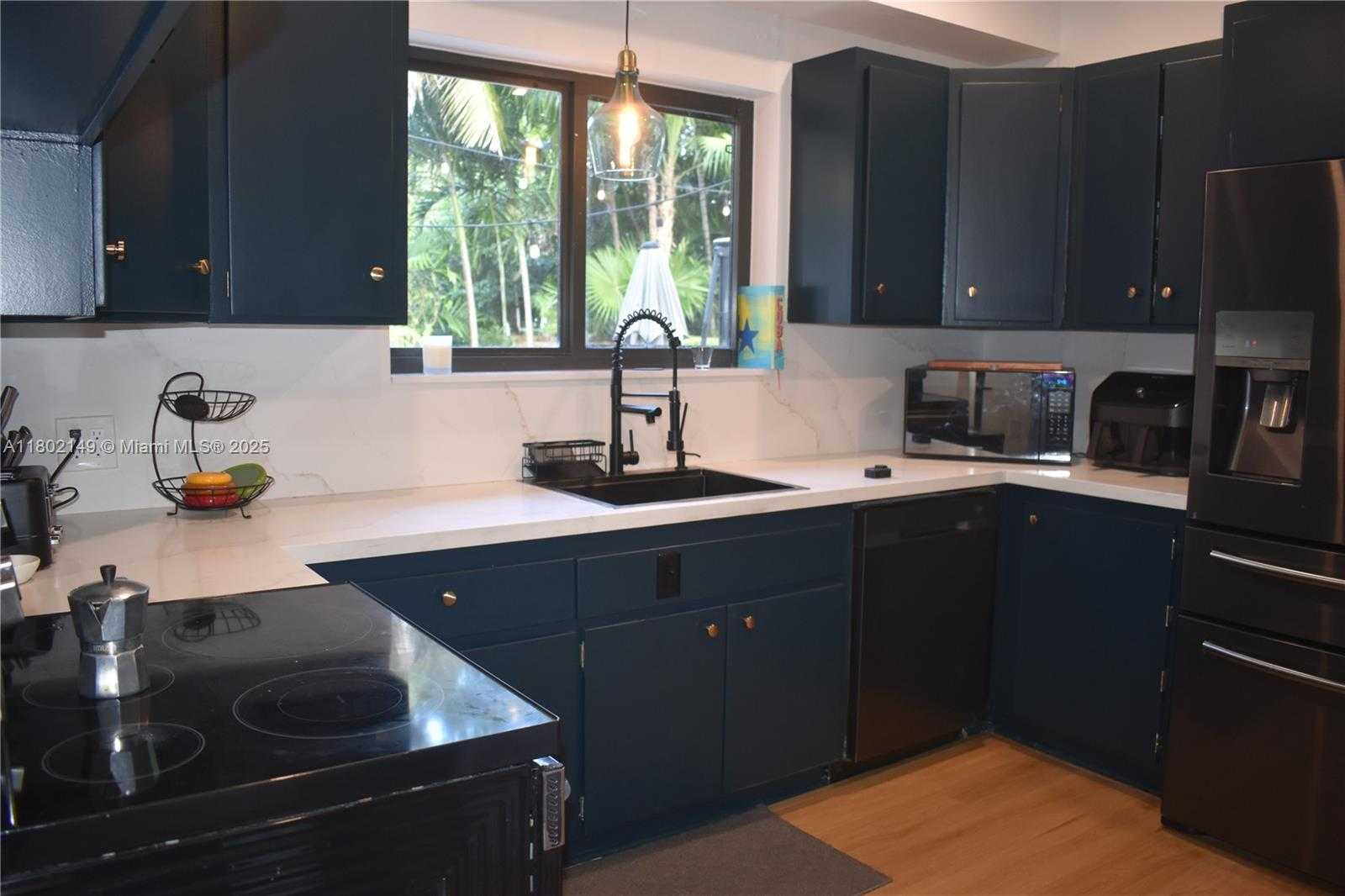 Small Image of 465 NORTH EAST 52ND ST, Miami Number 14