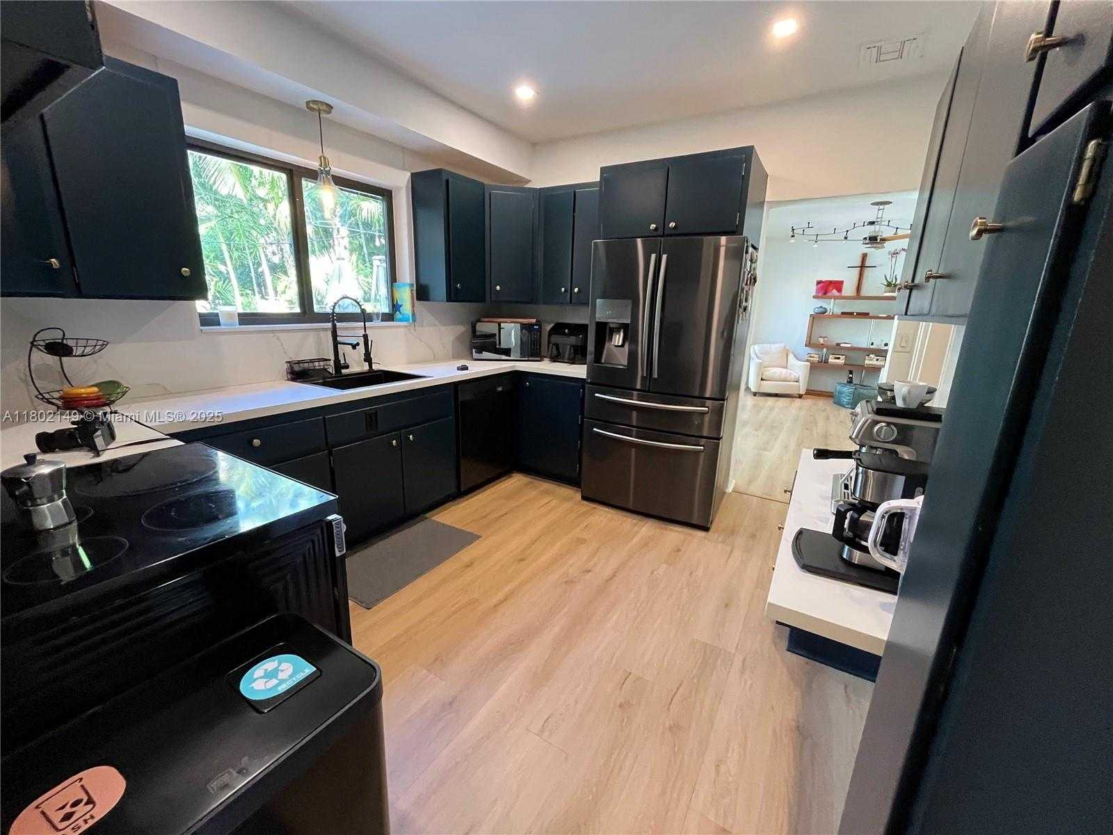Small Image of 465 NORTH EAST 52ND ST, Miami Number 15