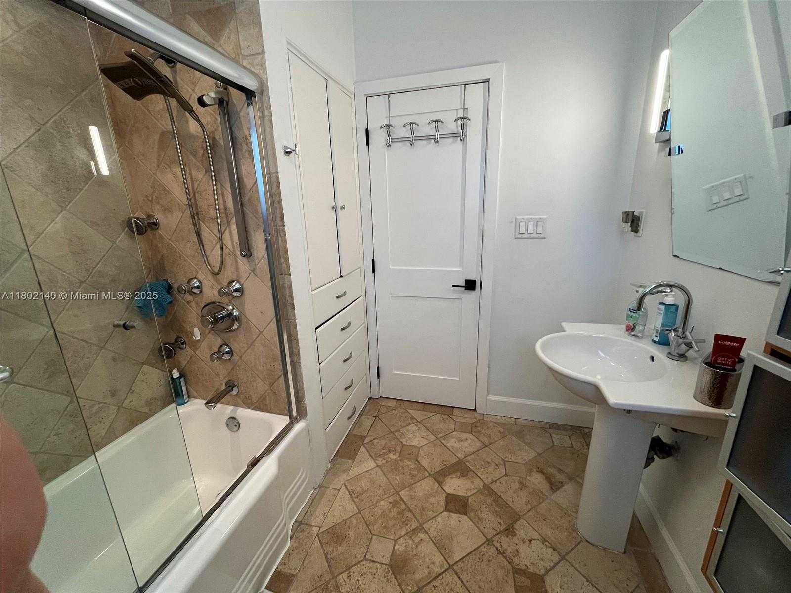 Small Image of 465 NORTH EAST 52ND ST, Miami Number 20