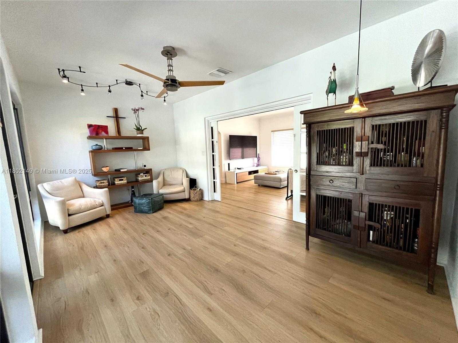 Small Image of 465 NORTH EAST 52ND ST, Miami Number 24