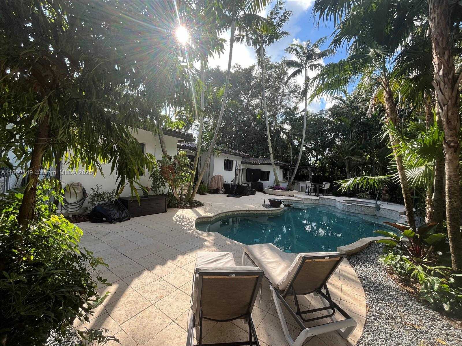 Small Image of 465 NORTH EAST 52ND ST, Miami Number 26
