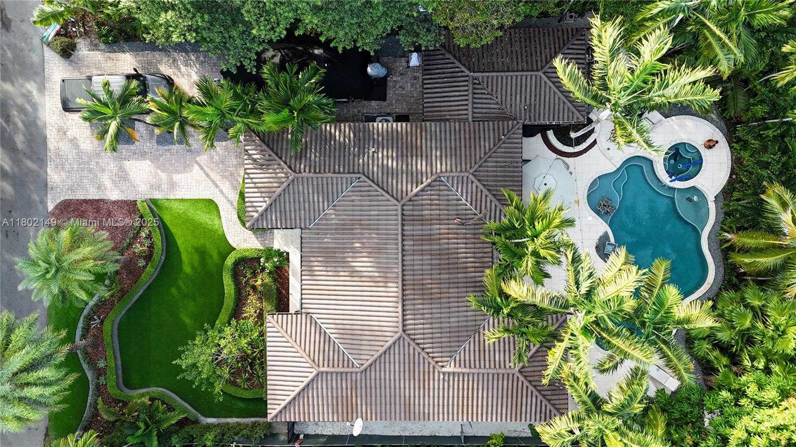 Small Image of 465 NORTH EAST 52ND ST, Miami Number 35