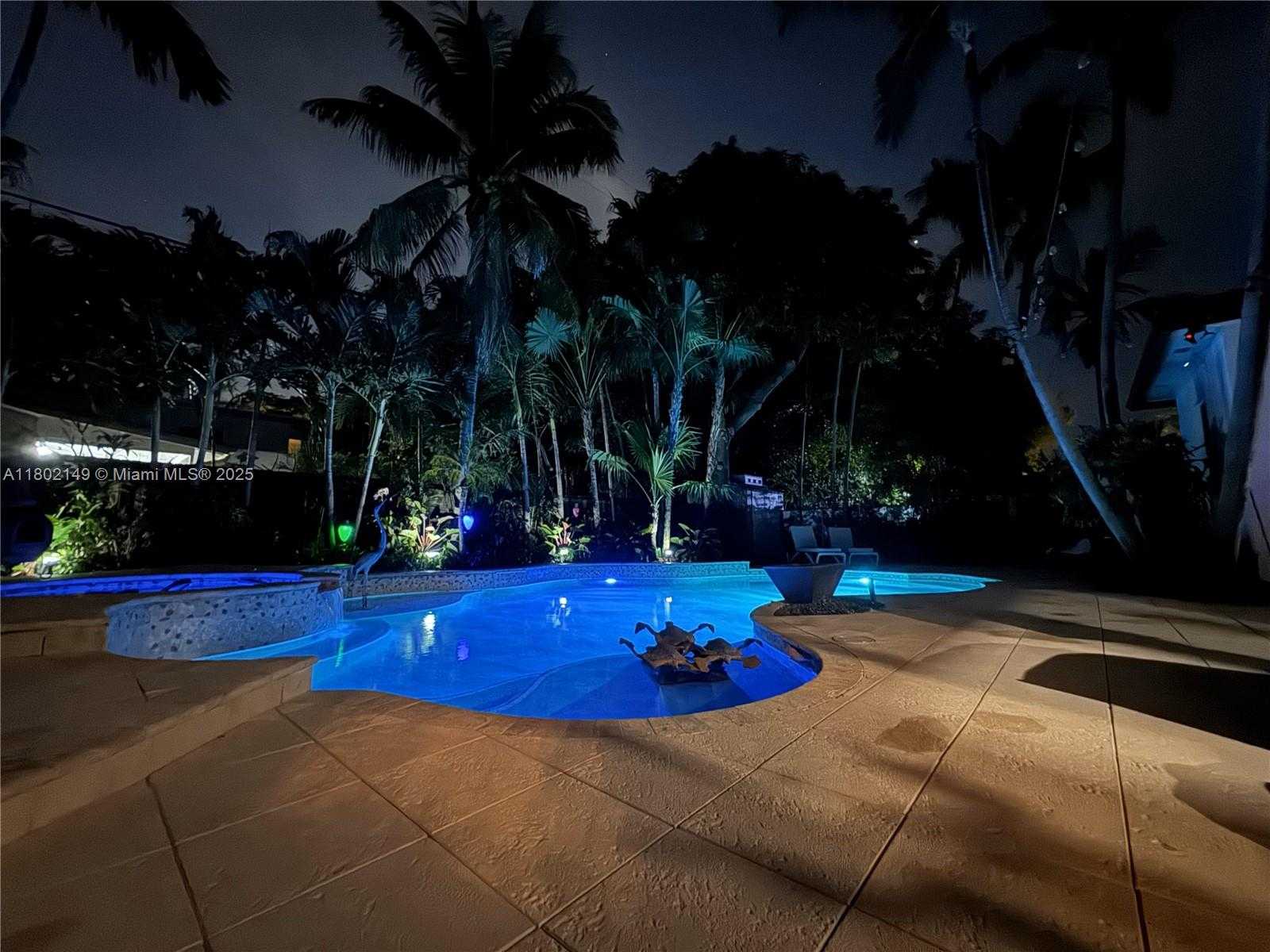 Small Image of 465 NORTH EAST 52ND ST, Miami Number 39