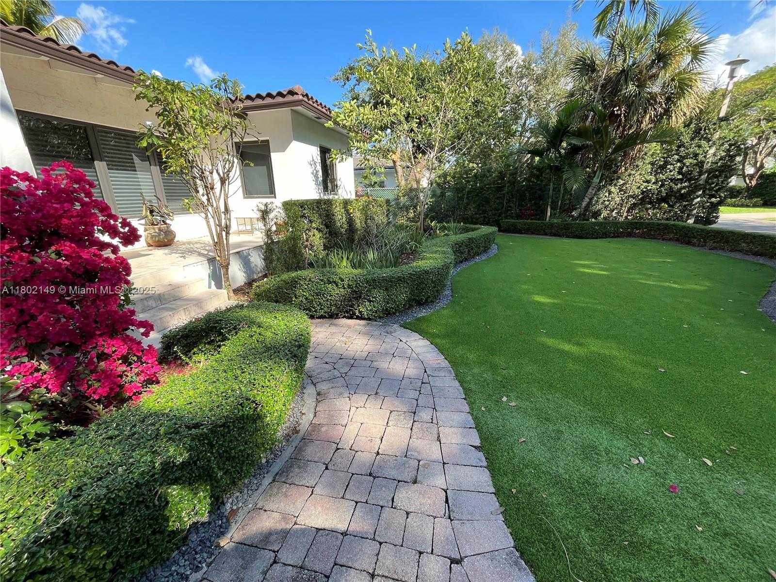 Small Image of 465 NORTH EAST 52ND ST, Miami Number 5