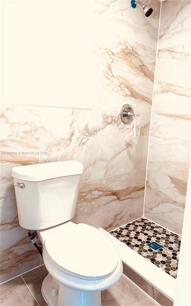 Small Image of 8761 NORTH WEST 12TH ST, Pembroke Pines Number 14