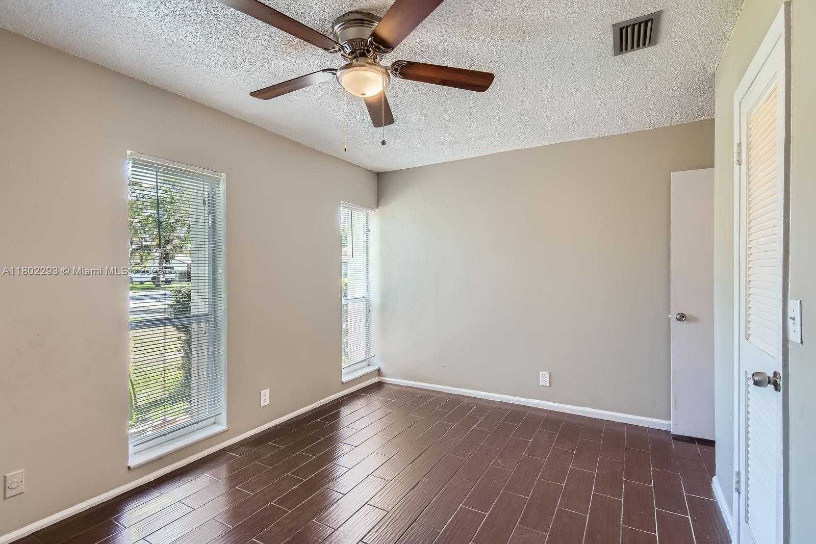 Small Image of 10950 NORTH WEST 38TH CT, Coral Springs Number 13