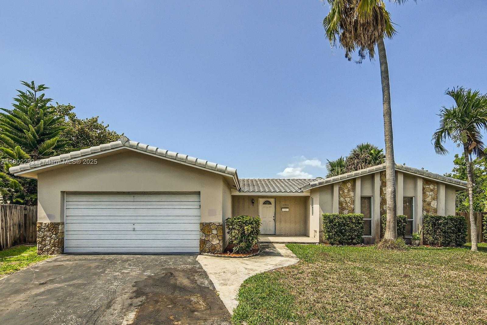 Small Image of 10950 NORTH WEST 38TH CT, Coral Springs Number 2