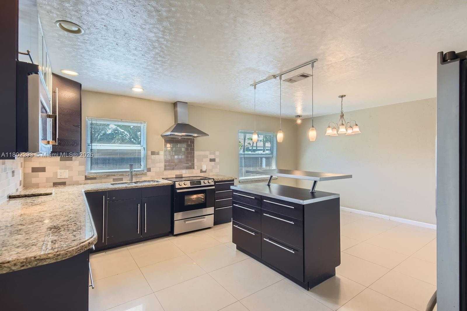 Small Image of 10950 NORTH WEST 38TH CT, Coral Springs Number 6