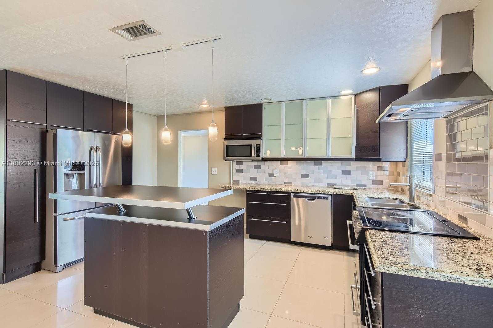 Small Image of 10950 NORTH WEST 38TH CT, Coral Springs Number 7