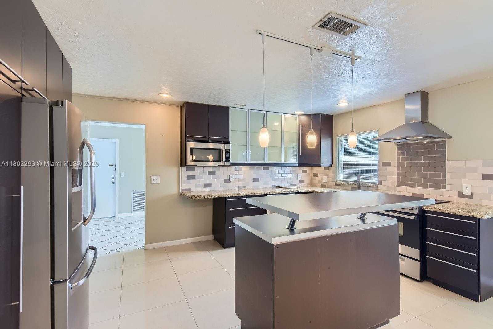 Small Image of 10950 NORTH WEST 38TH CT, Coral Springs Number 9