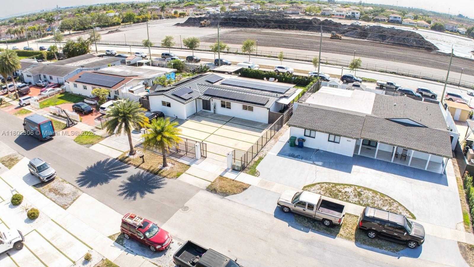 Small Image of 18250 NORTH WEST 86TH AVE, Hialeah Number 11