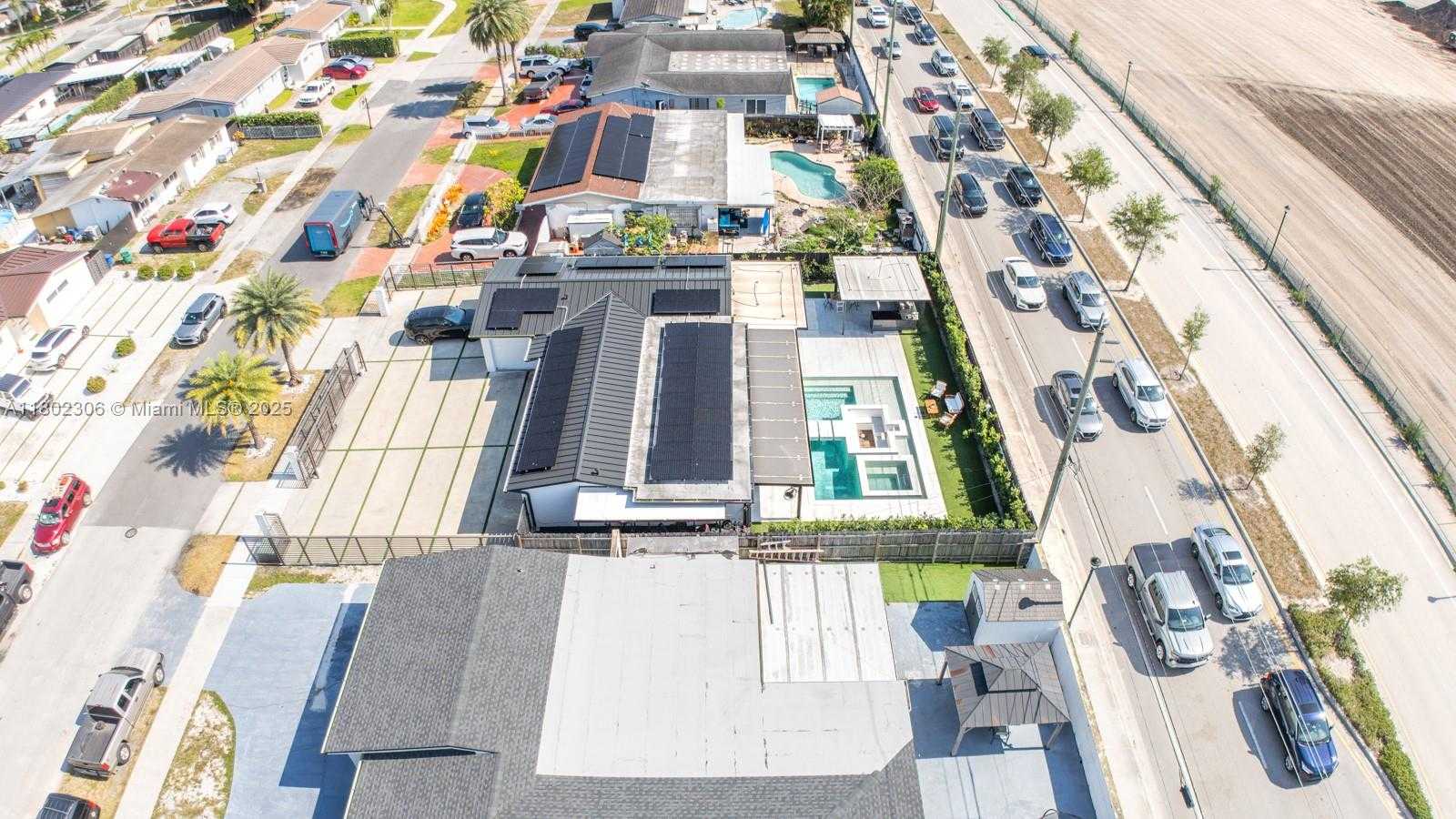 Small Image of 18250 NORTH WEST 86TH AVE, Hialeah Number 12