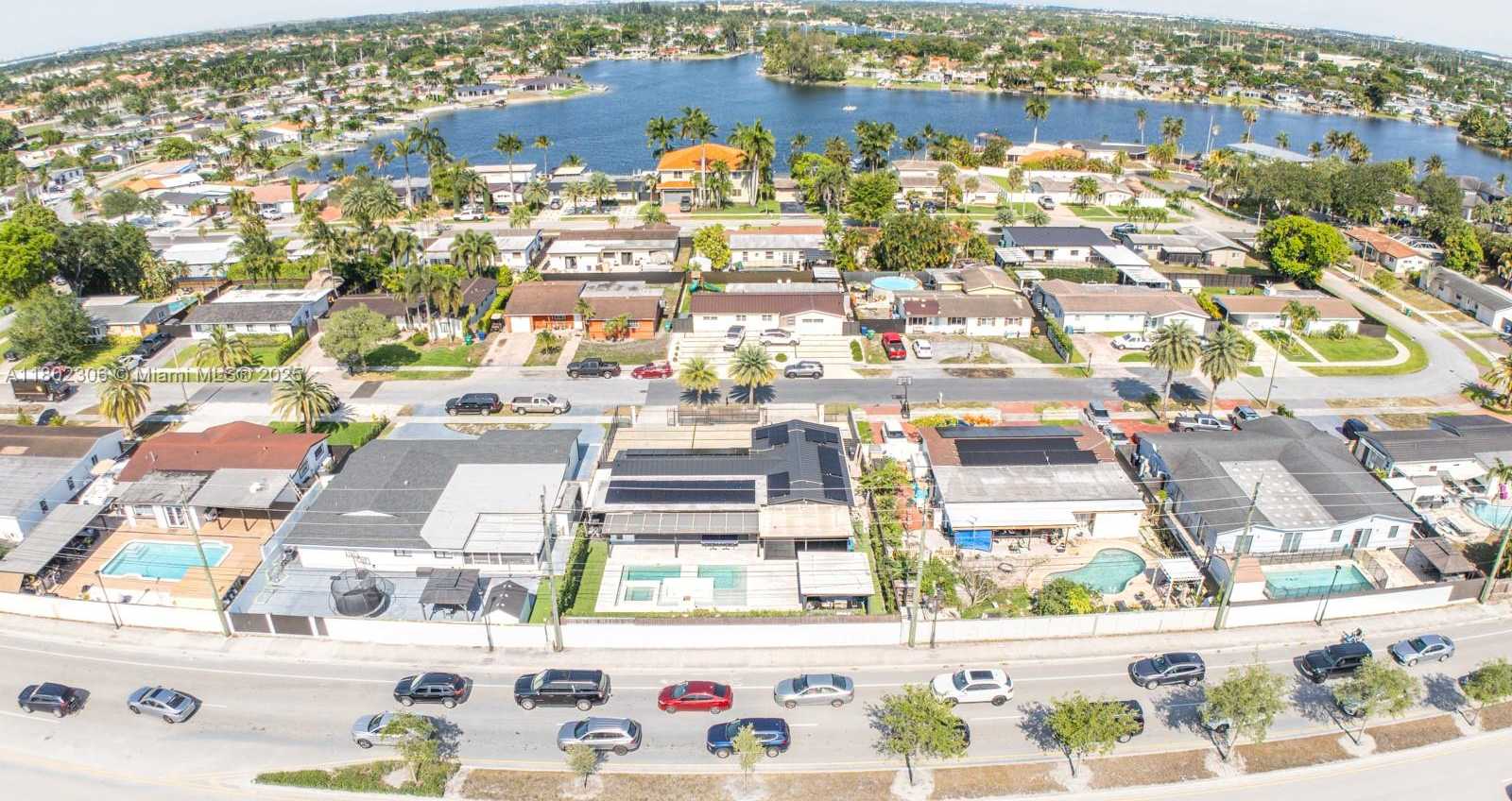 Small Image of 18250 NORTH WEST 86TH AVE, Hialeah Number 13