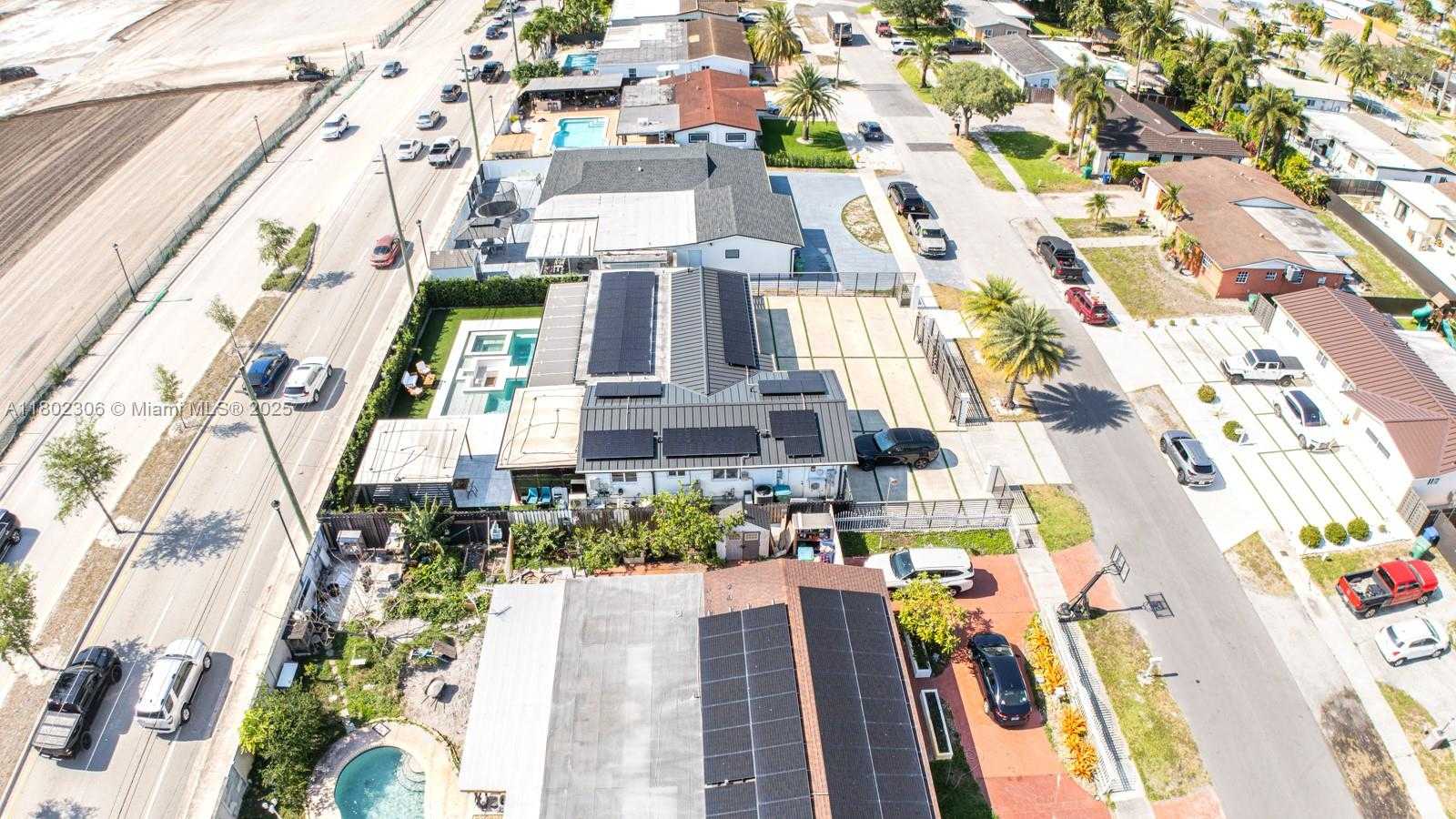 Small Image of 18250 NORTH WEST 86TH AVE, Hialeah Number 14