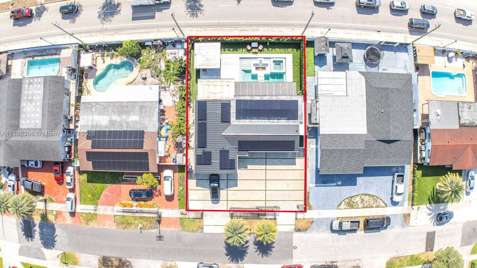 Small Image of 18250 NORTH WEST 86TH AVE, Hialeah Number 15