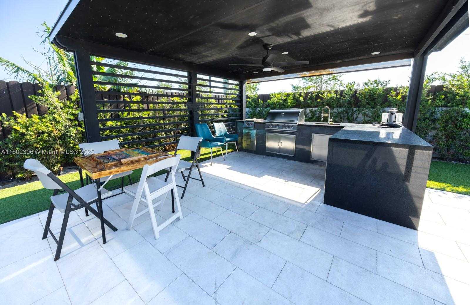 Small Image of 18250 NORTH WEST 86TH AVE, Hialeah Number 23
