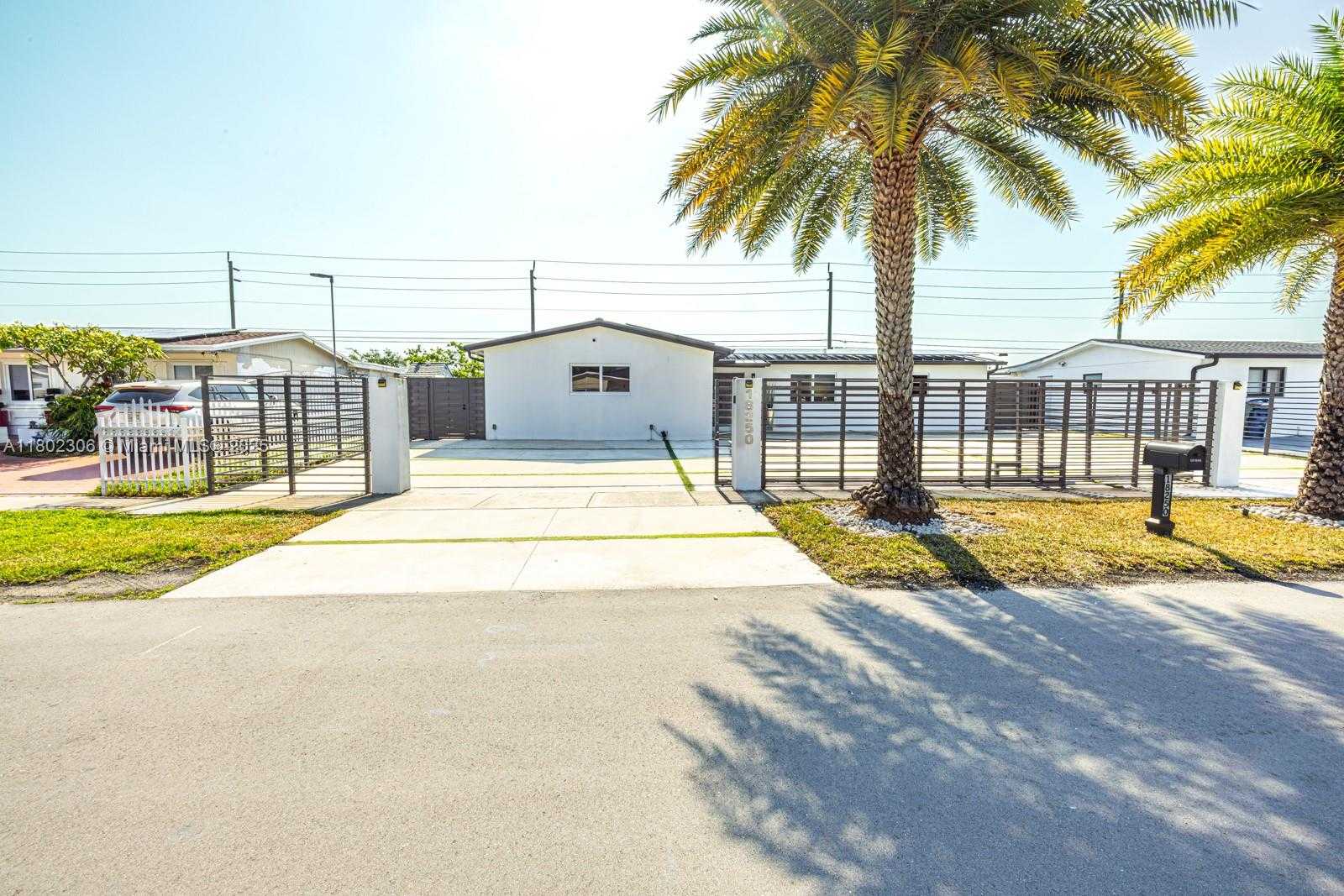 Small Image of 18250 NORTH WEST 86TH AVE, Hialeah Number 3