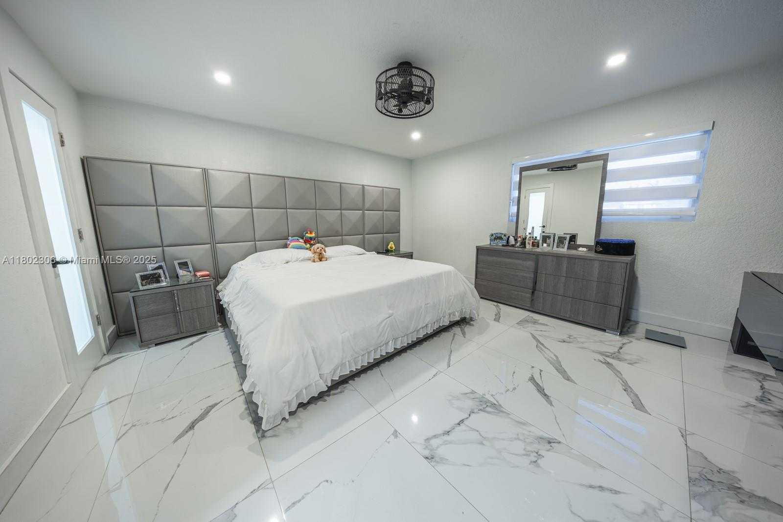 Small Image of 18250 NORTH WEST 86TH AVE, Hialeah Number 31
