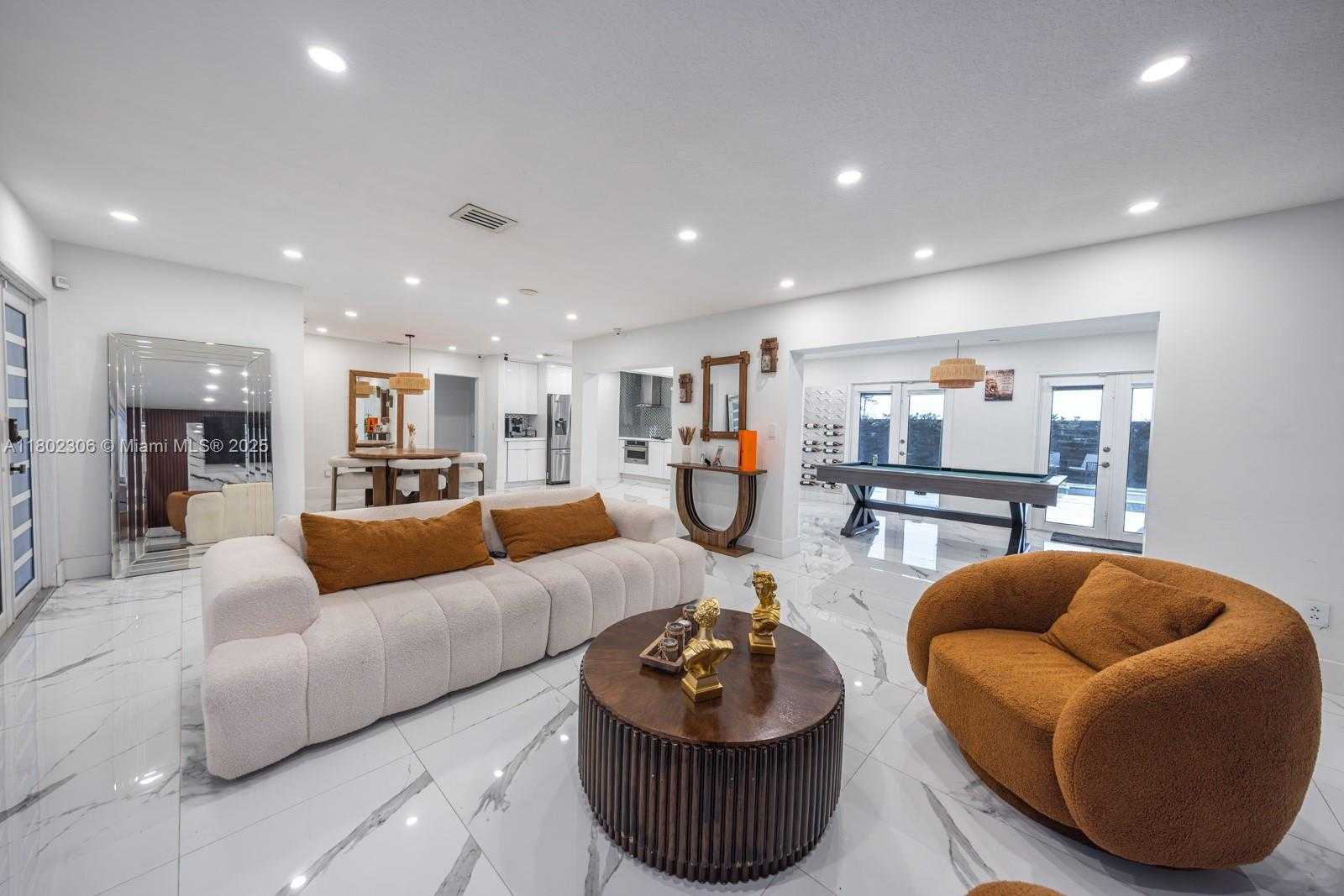 Small Image of 18250 NORTH WEST 86TH AVE, Hialeah Number 6