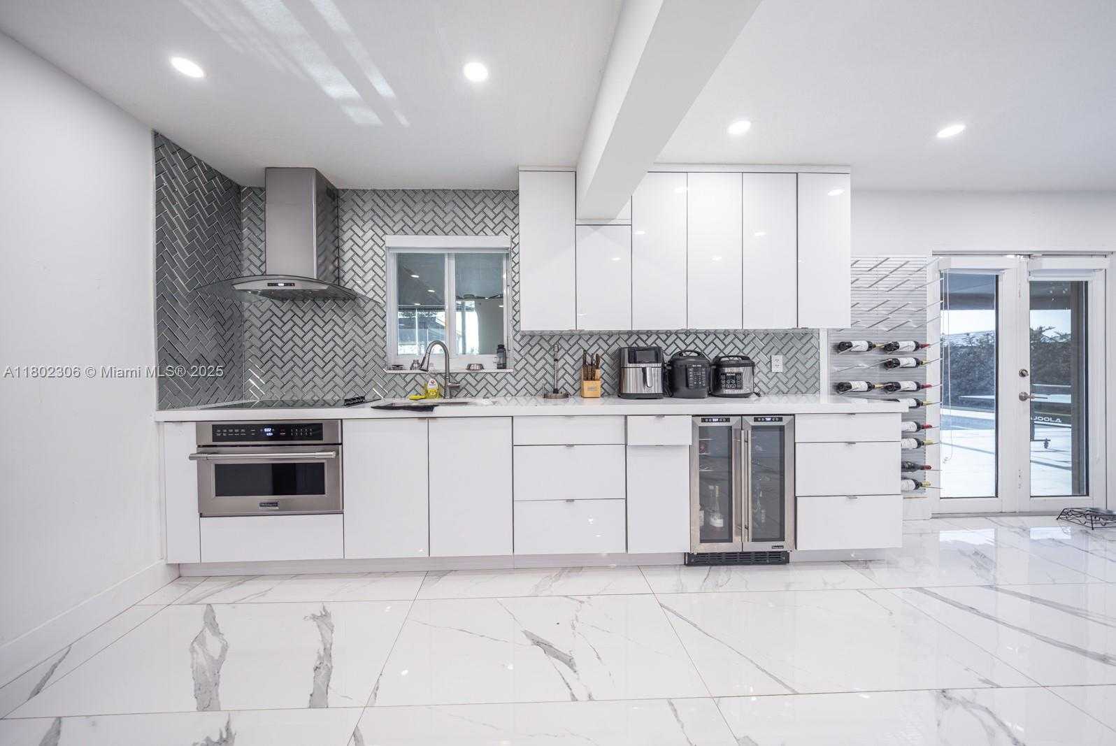 Small Image of 18250 NORTH WEST 86TH AVE, Hialeah Number 8