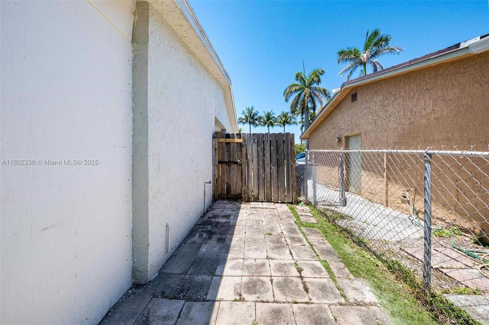 Small Image of 540 NORTH WEST 7TH TER, Pompano Beach Number 32