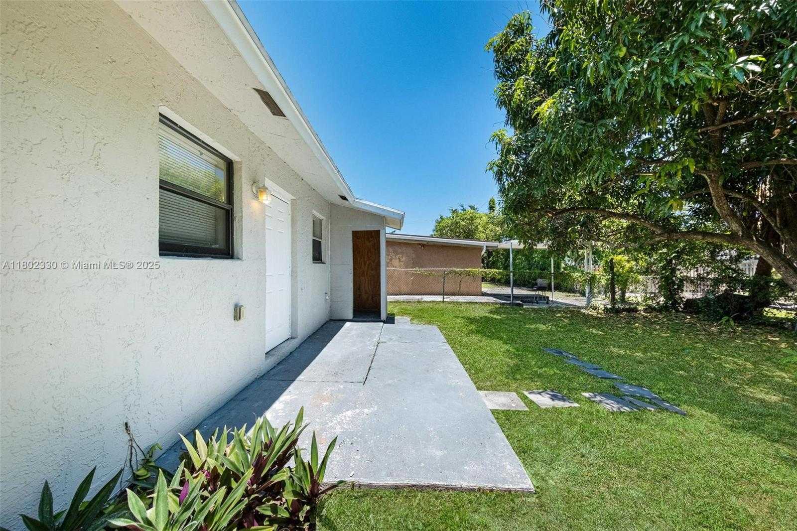 Small Image of 540 NORTH WEST 7TH TER, Pompano Beach Number 35