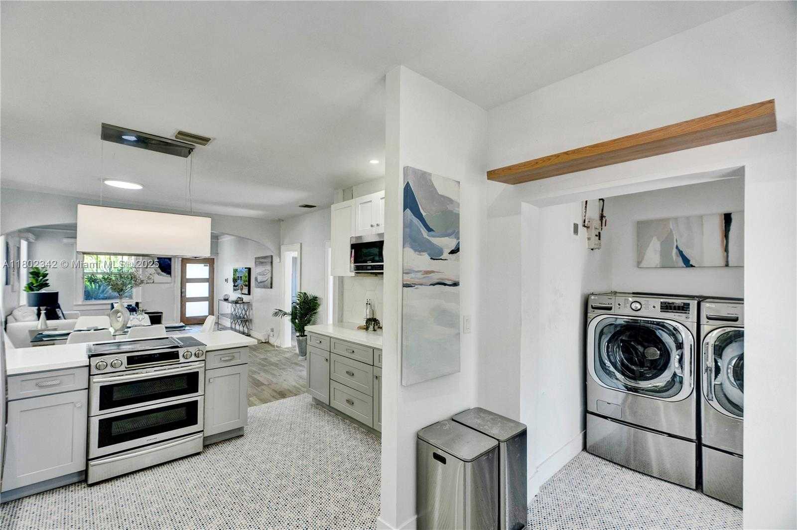 Small Image of 38 NORTH WEST 47TH TER, Miami Number 3