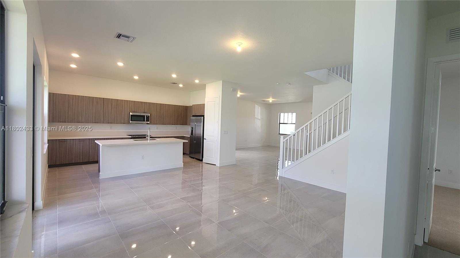 Small Image of 4578 SOUTH WEST 174TH AVE, Miramar Number 11