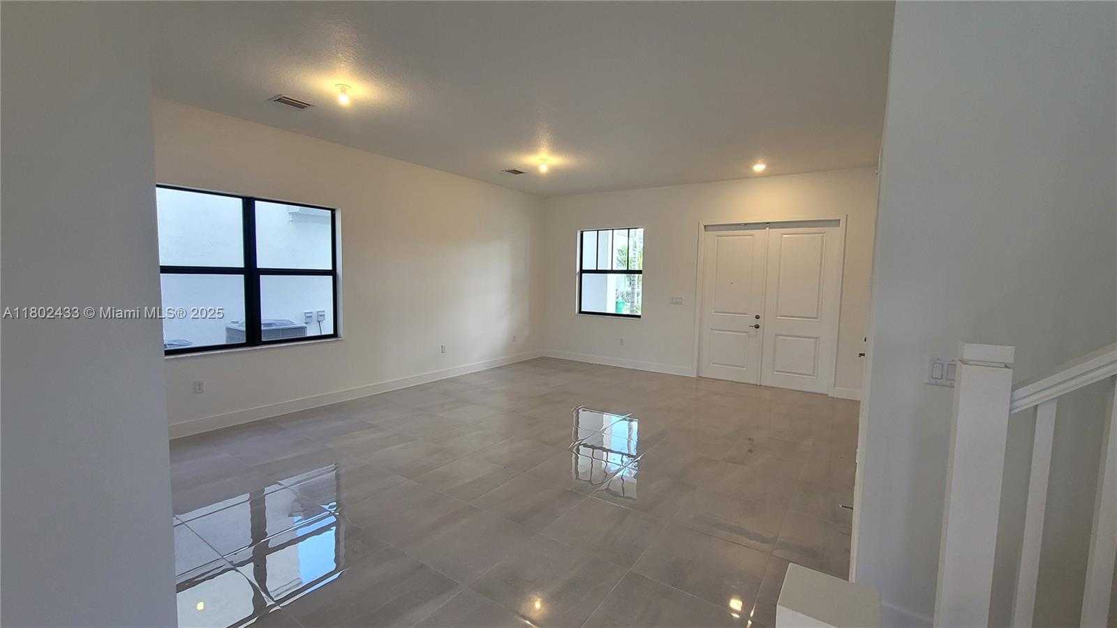 Small Image of 4578 SOUTH WEST 174TH AVE, Miramar Number 2