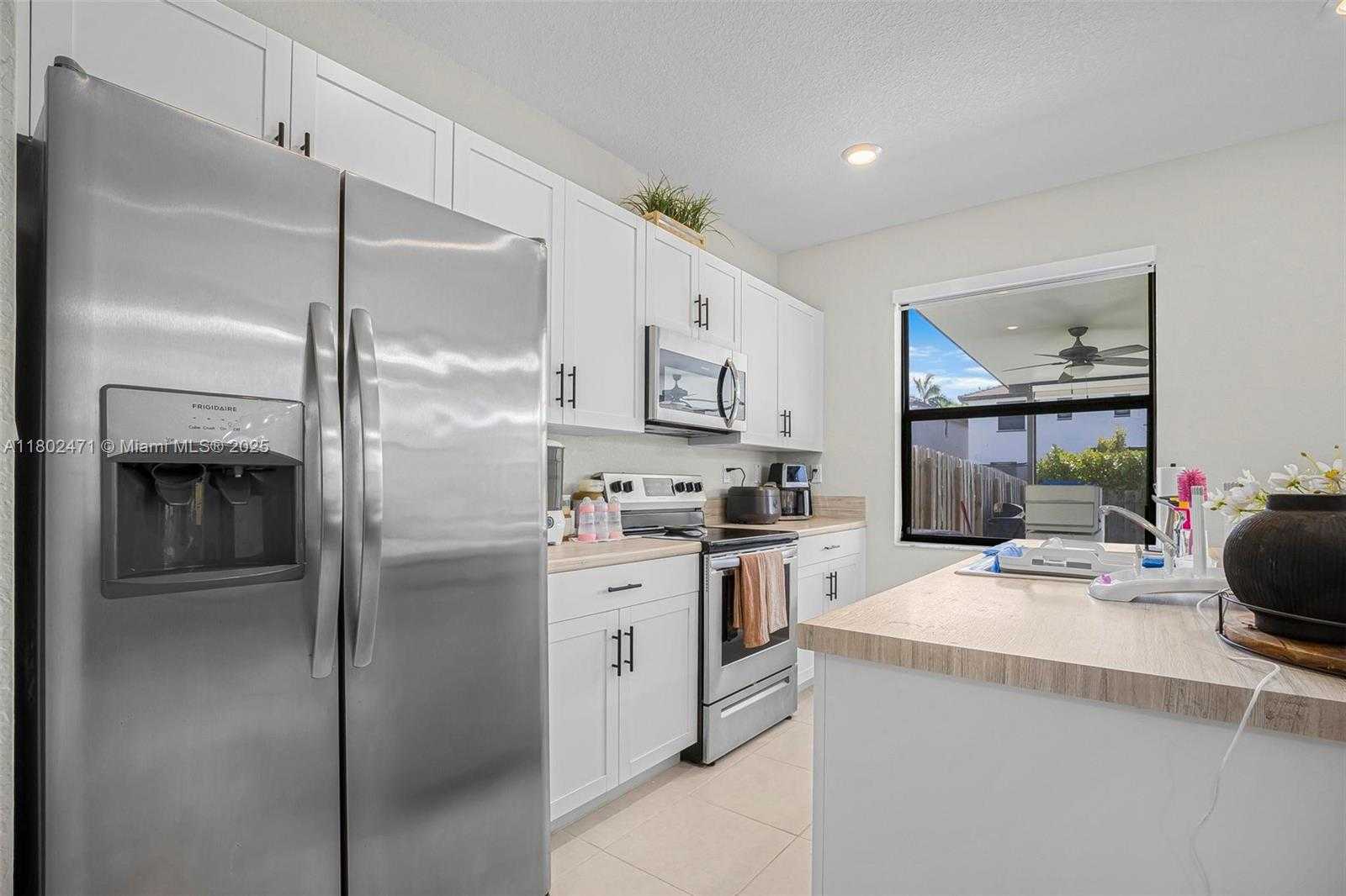 Small Image of 25280 SOUTH WEST 108TH CT, Homestead Number 10