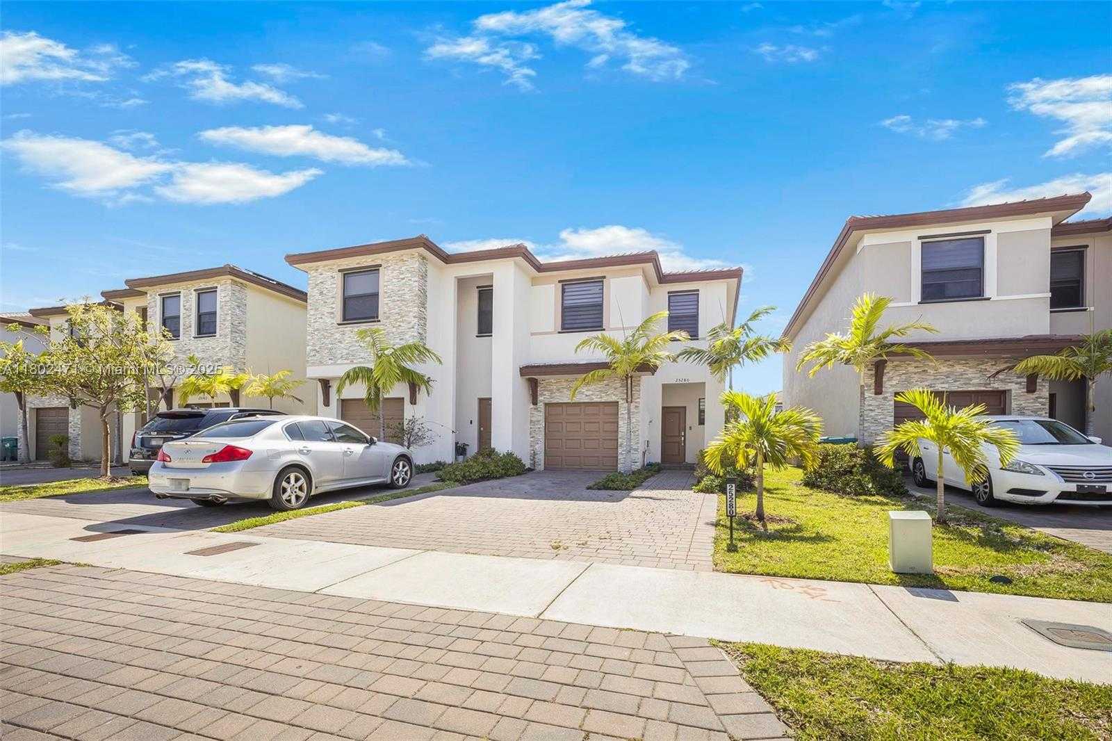 Small Image of 25280 SOUTH WEST 108TH CT, Homestead Number 2