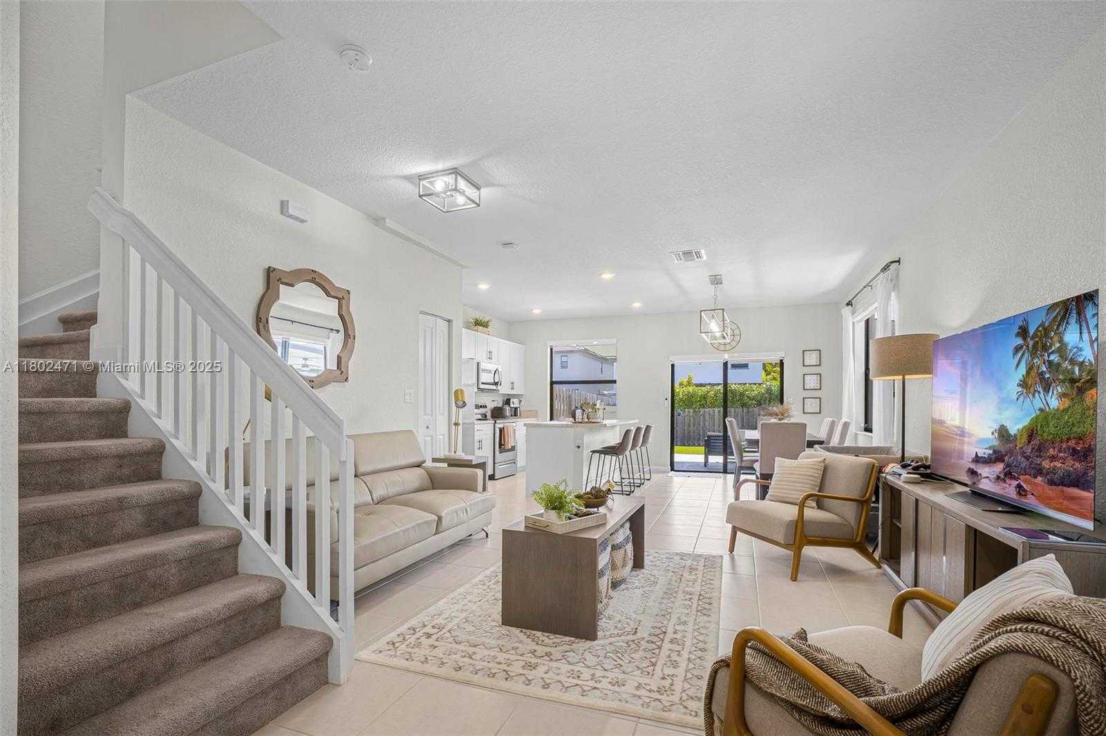 Small Image of 25280 SOUTH WEST 108TH CT, Homestead Number 5