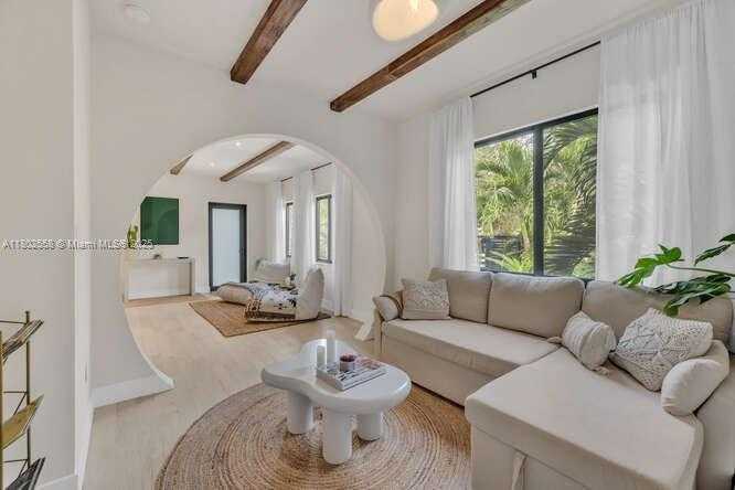 Small Image of 4228 NORTH WEST 3RD AVE, Miami Number 11