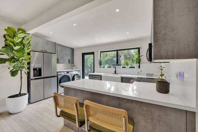 Small Image of 4228 NORTH WEST 3RD AVE, Miami Number 18