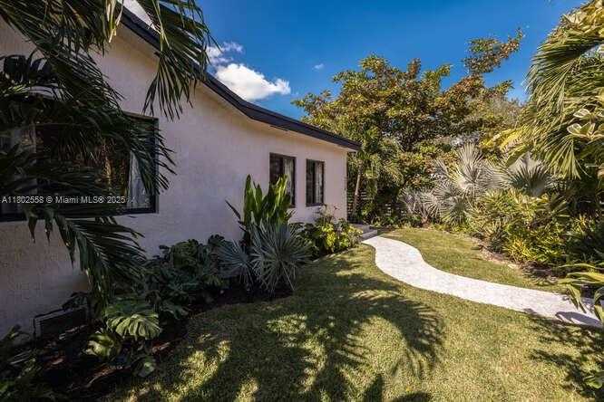 Small Image of 4228 NORTH WEST 3RD AVE, Miami Number 3