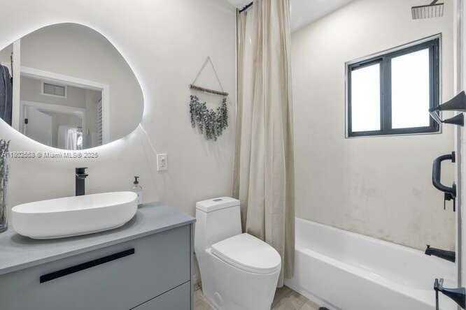 Small Image of 4228 NORTH WEST 3RD AVE, Miami Number 39