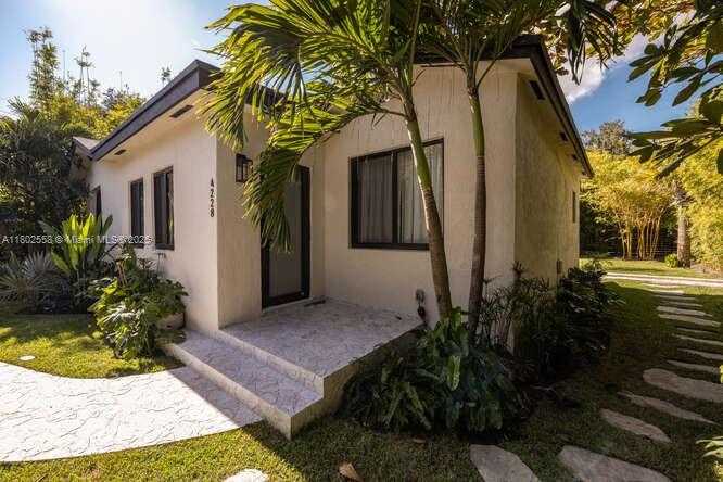 Small Image of 4228 NORTH WEST 3RD AVE, Miami Number 4