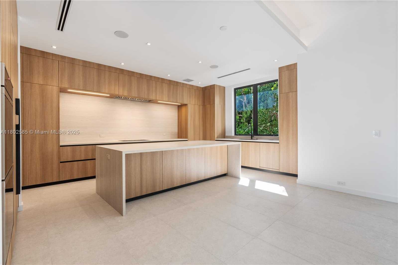 Small Image of 7700 SOUTH WEST 50TH CT, Miami Number 16