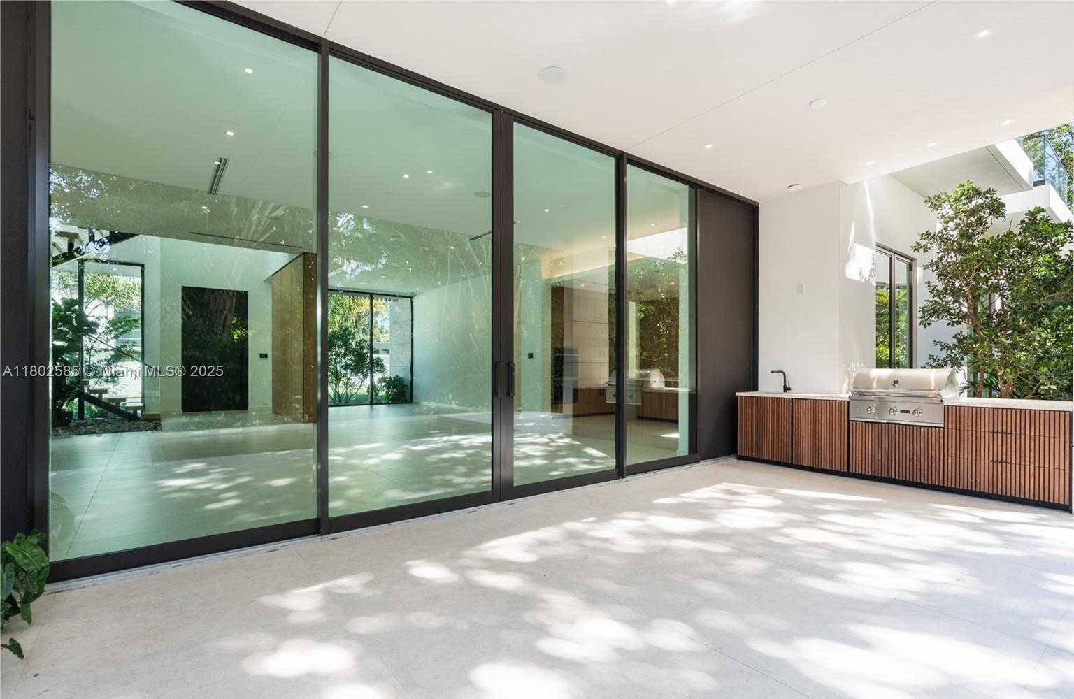 Small Image of 7700 SOUTH WEST 50TH CT, Miami Number 24