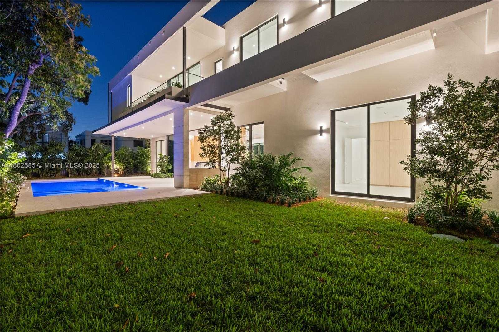 Small Image of 7700 SOUTH WEST 50TH CT, Miami Number 27