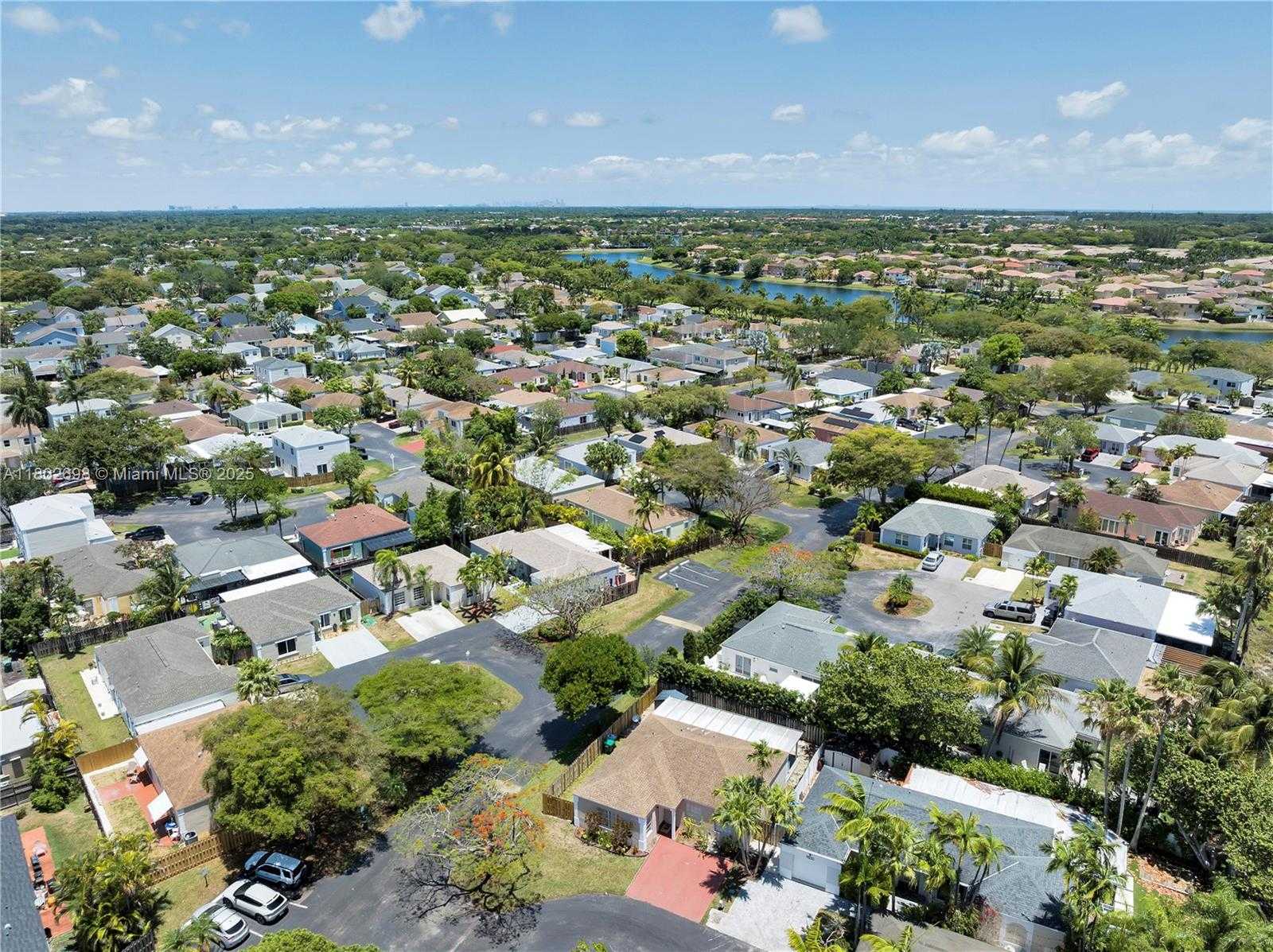 Small Image of 9826 SOUTH WEST 222ND TER, Cutler Bay Number 12